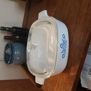 Vtg Corningware White Casserole Dish with Blue Floral Design 1 QT w/ Cover